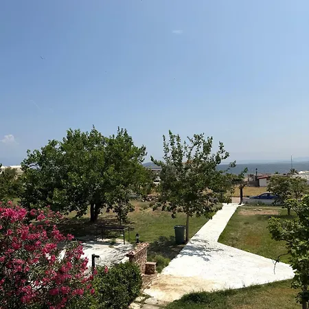 Apartment Peaceful 1br By The Beach, Garden&bbq In Cunda Ayvalik